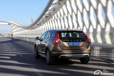 沃尔沃V60 Cross Country：北欧骄傲与越野的味道