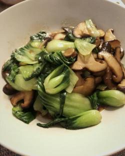 香菇油菜的家常做法，简单易学，美味又健康
