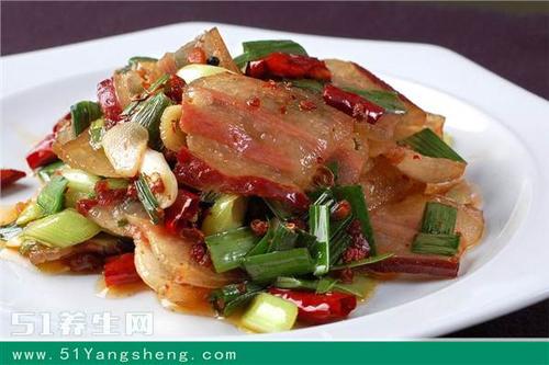 独家秘制：如何腌制美味的腊肉