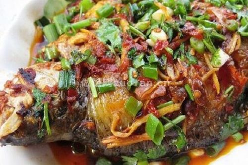 如何烧鱼：详细的烹饪步骤和技巧