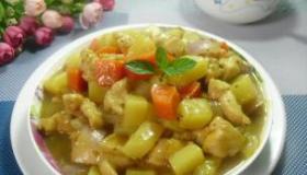 轻松掌握咖喱鸡块的做法，美味一餐轻松搞定