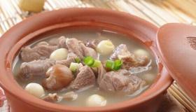 当归羊肉汤的做法：温经止痛、养血的食疗良方
