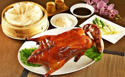 烤鸭配方：从选材到烹饪，一学就会的完美烤鸭制作指南