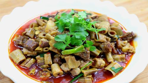 烧牛肉的正确做法：简单易学，美味可口