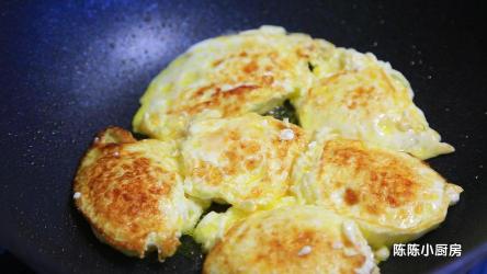 西湖煎蛋：家常美味，色香味俱佳的制作秘诀
