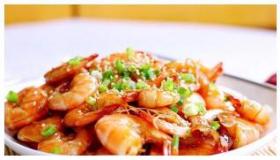 红焖大虾的做法：简单家常，美味不减