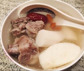 山药枸杞排骨汤：营养滋补，美味炖煮教程