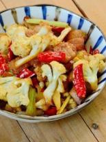 家常美味：花菜炒肉的做法与技巧