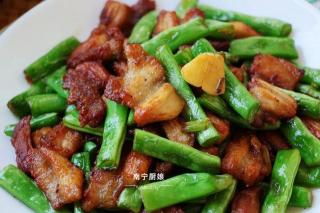 家常美味轻松做：四季豆烧肉的制作秘诀