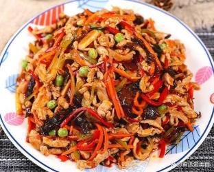 家常美食轻松做：鱼香肉丝的家常做法简单又美味