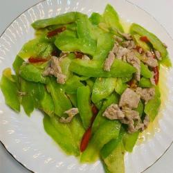 素炒苦瓜的做法：简单又健康的家常菜