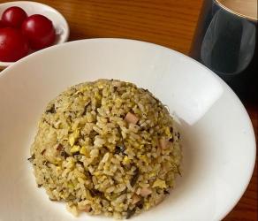橄榄菜炒饭：美味可口，早餐的最佳选择