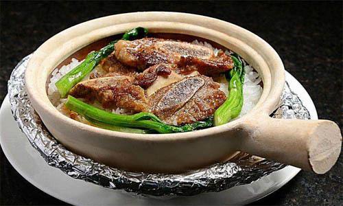 满口香煲仔饭：家常美味，香气扑鼻的米饭佳肴