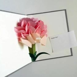 折康乃馨的步骤与图解：简单易学的纸艺花制作指南