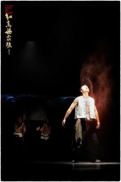 莫言代表作品有哪些：从《红高粱家族》到《四十一炮》的文学之旅